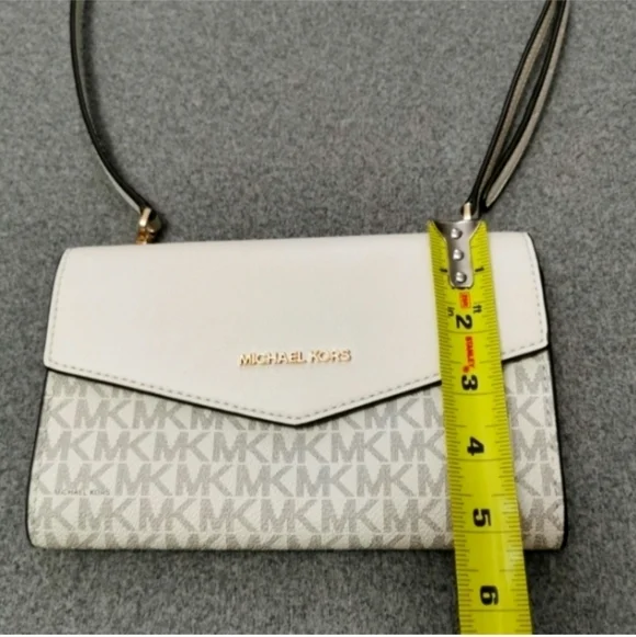 Authentic Michael Kors Jet Set Envelope Crossbody | Vanilla Signature | NWT - Picture 6 of 11